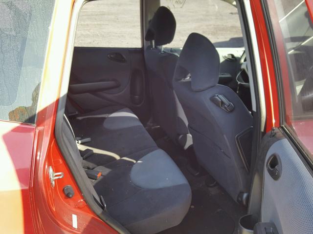 JHMGD38468S000207 - 2008 HONDA FIT RED photo 6