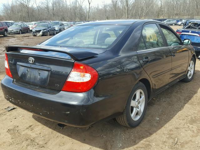 4T1BA32K84U502626 - 2004 TOYOTA CAMRY SE BLACK photo 4