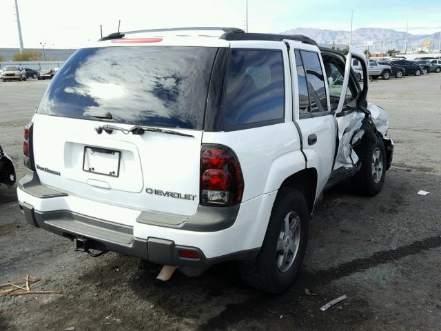 1GNDT13S822129257 - 2002 CHEVROLET TRAILBLAZE WHITE photo 4