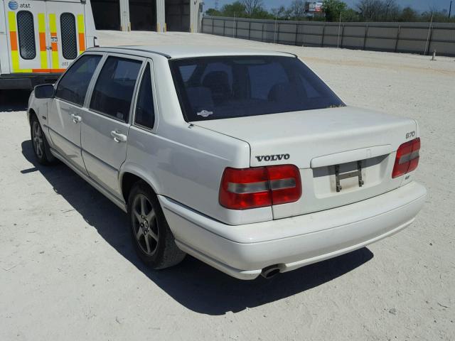 YV1LS5676W1553788 - 1998 VOLVO S70 GLT WHITE photo 3