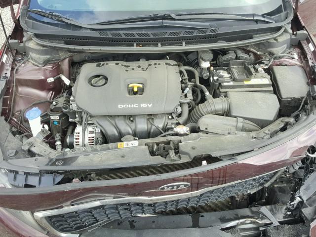 3KPFK4A73HE046447 - 2017 KIA FORTE LX MAROON photo 7