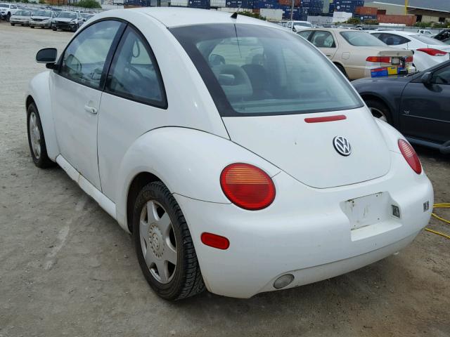 3VWBB61C6WM030511 - 1998 VOLKSWAGEN NEW BEETLE თეთრი ფოტო 3