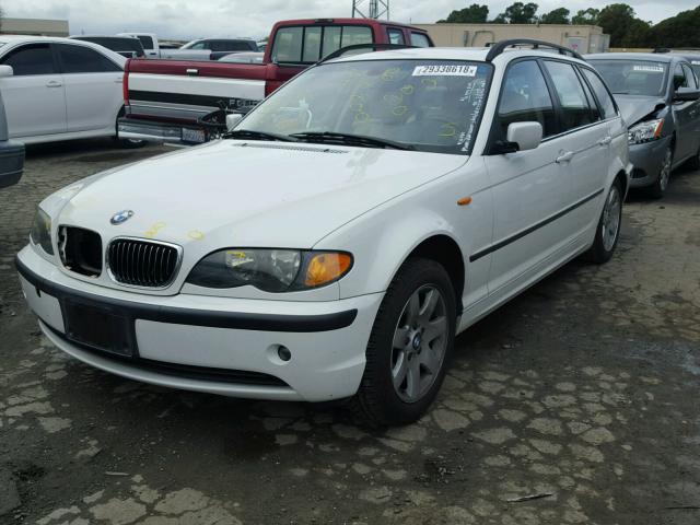 WBAAX13435PJ01114 - 2005 BMW 325 IT SUL WHITE photo 2