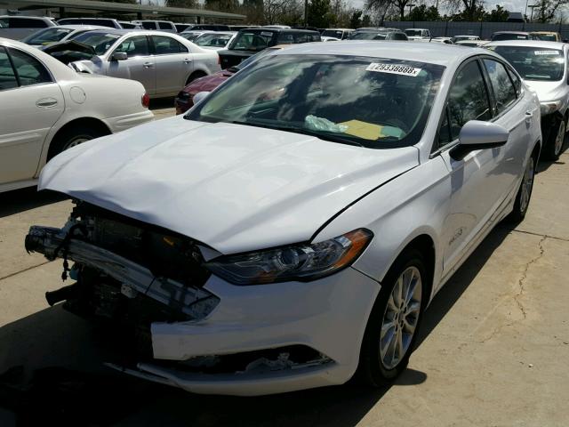 3FA6P0LU0HR385520 - 2017 FORD FUSION SE WHITE photo 2