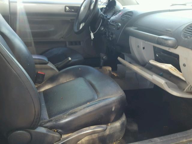 3VWCM31Y94M314950 - 2004 VOLKSWAGEN NEW BEETLE 银色 照片 5