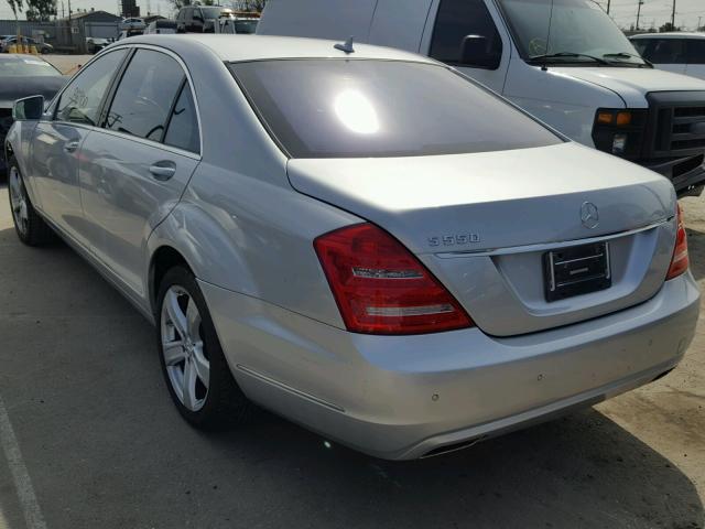 WDDNG7BB1AA358198 - 2010 MERCEDES-BENZ S 550 SILVER photo 3