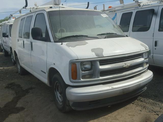 1GCFG25W711134904 - 2001 CHEVROLET EXPRESS G2 WHITE photo 1