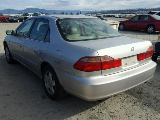 1HGCG1654XA013938 - 1999 HONDA ACCORD EX SILVER photo 3