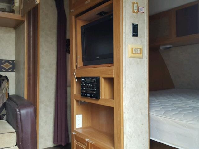 4YDT282229M420060 - 2009 KEYSTONE TRAILER BEIGE photo 9