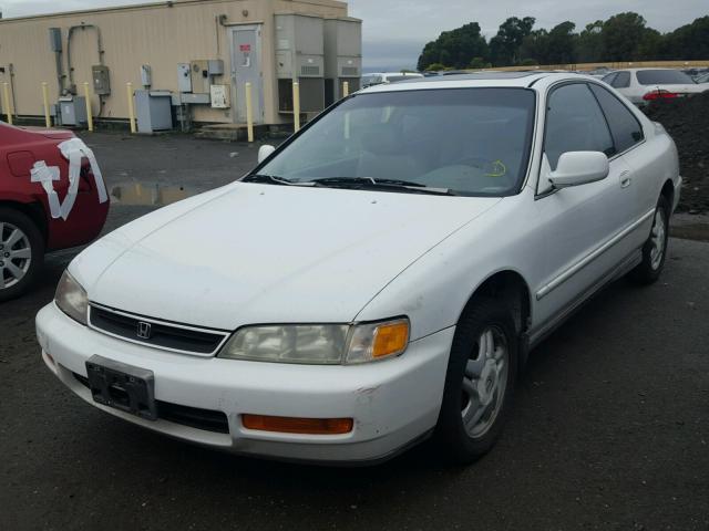 1HGCD7261VA016593 - 1997 HONDA ACCORD EX WHITE photo 2