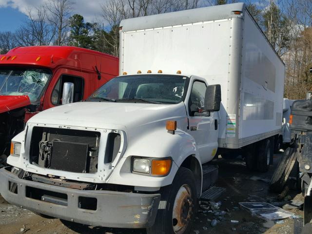 3FRNF65A77V515218 - 2007 FORD F650 SUPER WHITE photo 2