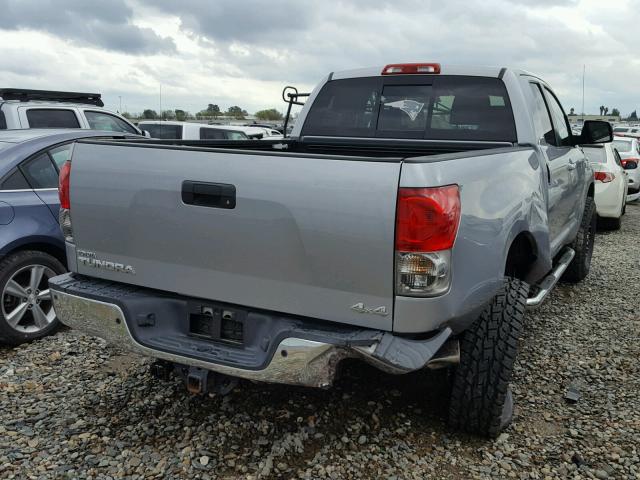 5TFBV58128X072664 - 2008 TOYOTA TUNDRA DOU GRAY photo 4