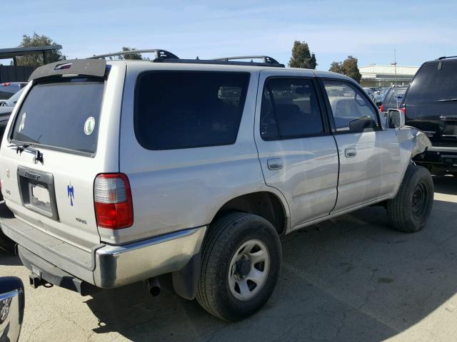 JT3GN86RXW0087214 - 1998 TOYOTA 4RUNNER SR SILVER photo 4