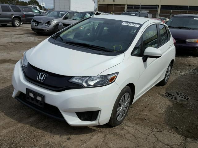 3HGGK5H55FM744450 - 2015 HONDA FIT LX WHITE photo 2