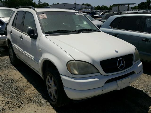 4JGAB72E5XA097356 - 1999 MERCEDES-BENZ ML 430 白色 照片 1