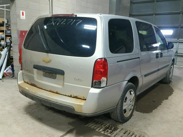 1GNDV23WX8D111651 - 2008 CHEVROLET UPLANDER L GRAY photo 4