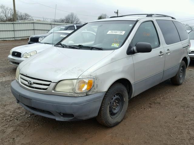 4T3ZF13C12U507361 - 2002 TOYOTA SIENNA LE GRAY photo 2