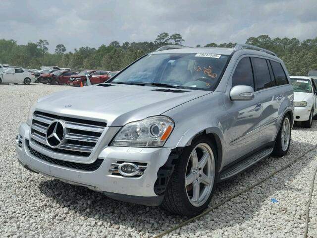 4JGBF86E98A348230 - 2008 MERCEDES-BENZ GL 550 4MA SILVER photo 2