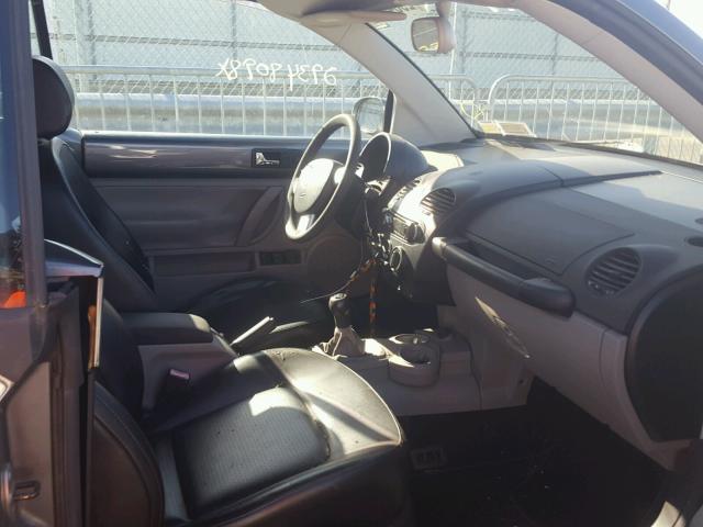3VWBM31Y04M343524 - 2004 VOLKSWAGEN NEW BEETLE 灰色 照片 5