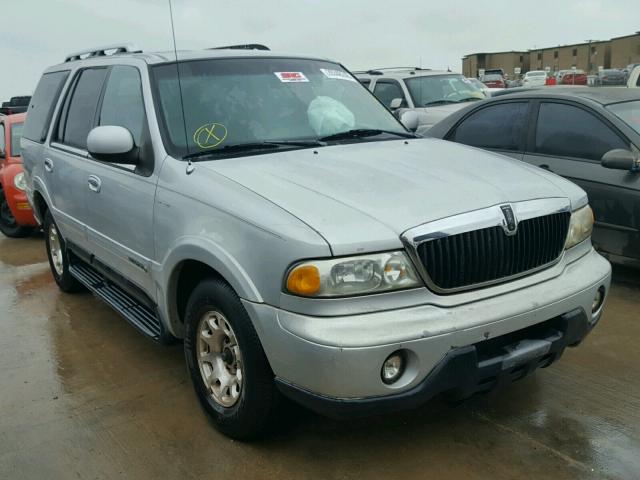 5LMRU27L5WLJ29584 - 1998 LINCOLN NAVIGATOR SILVER photo 1