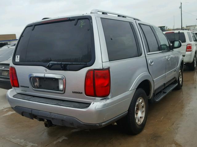 5LMRU27L5WLJ29584 - 1998 LINCOLN NAVIGATOR ვერცხლისფერი ფოტო 4