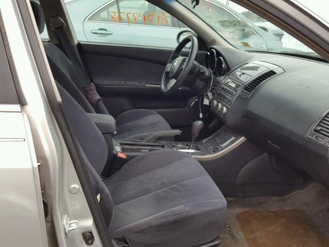 1N4AL11D85C188099 - 2005 NISSAN ALTIMA S SILVER photo 5