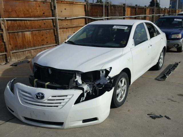 4T4BE46K47R006933 - 2007 TOYOTA CAMRY NEW WHITE photo 2