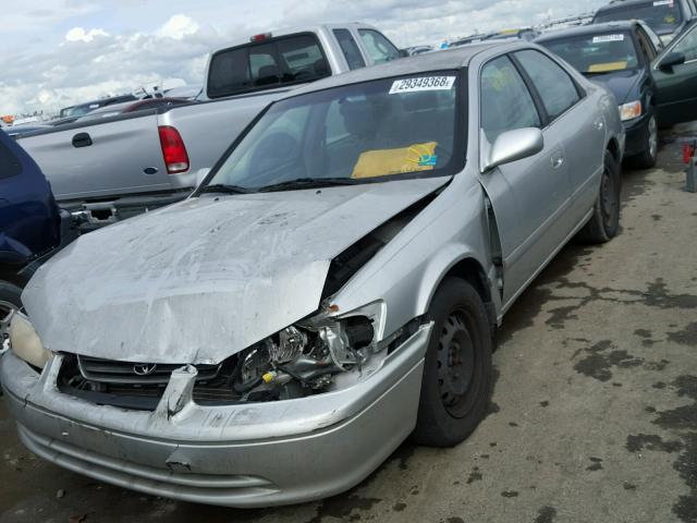 JT2BG22K0Y0513087 - 2000 TOYOTA CAMRY CE SILVER photo 2