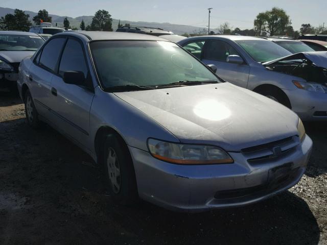 1HGCF8641WA224354 - 1998 HONDA ACCORD DX SILVER photo 1