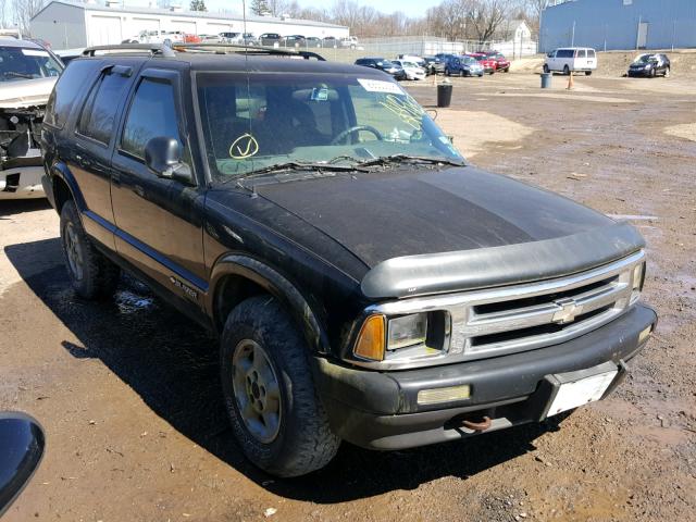 1GNDT13WXT2135596 - 1996 CHEVROLET S10 BLACK photo 1