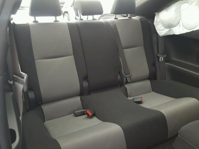 JTKJF5C78GJ019661 - 2016 TOYOTA SCION TC 白色 照片 6