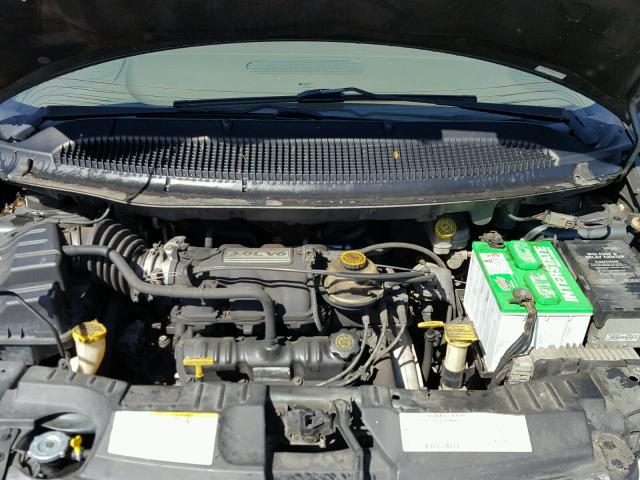 2C8GP64L12R582151 - 2002 CHRYSLER TOWN & COU GREEN photo 7