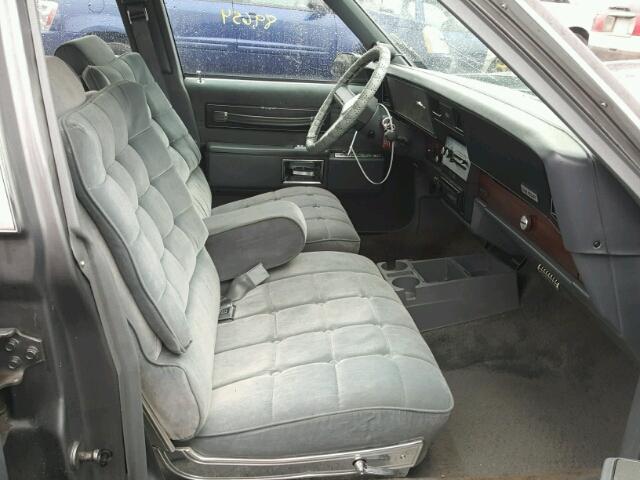 1G1BN69HXGY166228 - 1986 CHEVROLET CAPRICE CL 灰色 照片 5