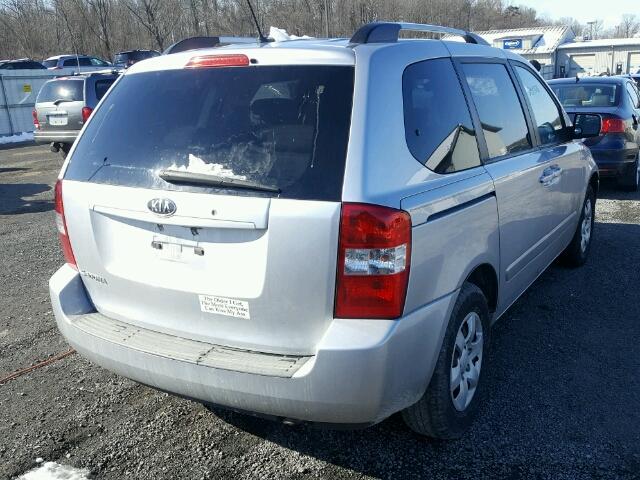 KNDMB133196320946 - 2009 KIA SEDONA SILVER photo 4