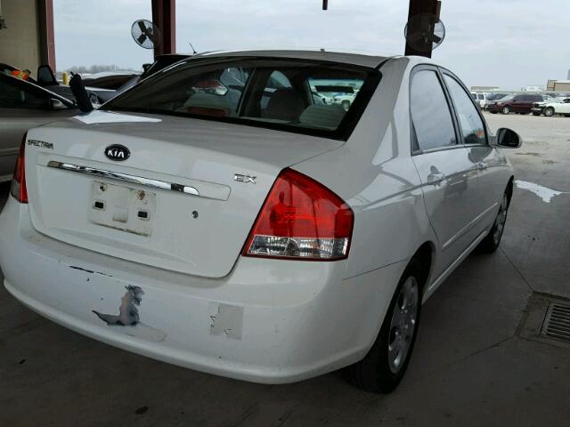 KNAFE121185511753 - 2008 KIA SPECTRA EX WHITE photo 4