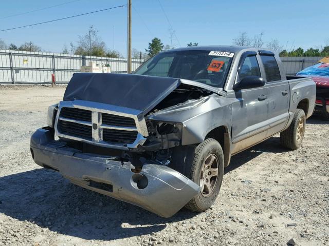 1D7HE48K56S679526 - 2006 DODGE DAKOTA QUA GRAY photo 2