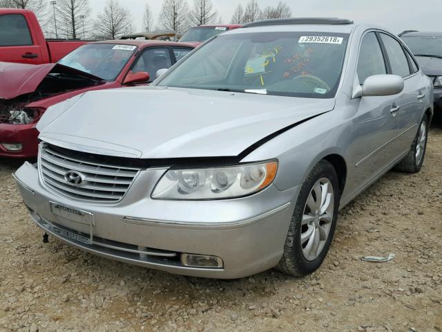 KMHFC46F06A111604 - 2006 HYUNDAI AZERA SE SILVER photo 2