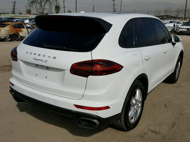 WP1AA2A29GKA13128 - 2016 PORSCHE CAYENNE WHITE photo 4