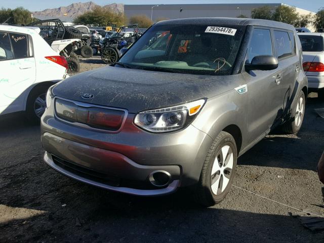 KNDJP3AE6H7019439 - 2017 KIA SOUL EV + GRAY photo 2