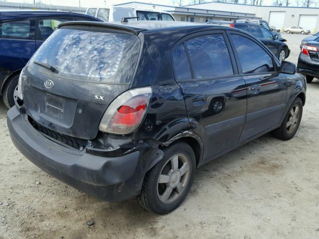 KNADE163366066684 - 2006 KIA RIO 5 BLACK photo 4