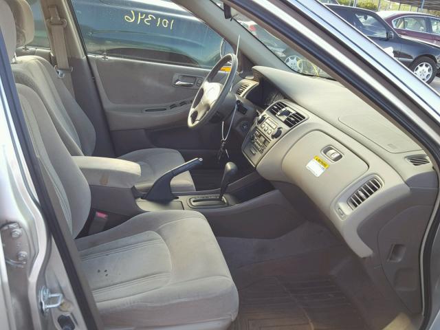 JHMCG6658XC003105 - 1999 HONDA ACCORD LX GOLD photo 5