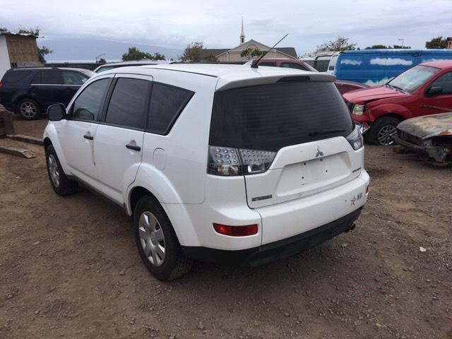 JA4MS31X07U011635 - 2007 MITSUBISHI OUTLANDER WHITE photo 3