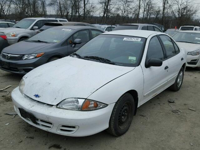 1G1JC524527323391 - 2002 CHEVROLET CAVALIER B WHITE photo 2