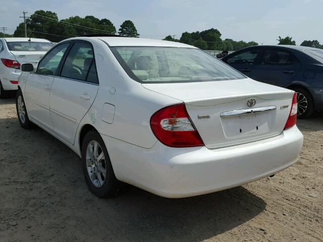 JTDBE32K440276813 - 2004 TOYOTA CAMRY LE/X WHITE photo 3