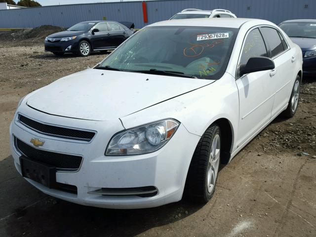 1G1ZG57B694198721 - 2009 CHEVROLET MALIBU LS თეთრი ფოტო 2