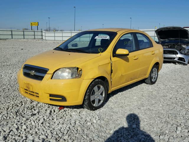 KL1TD56E09B615576 - 2009 CHEVROLET AVEO LS YELLOW photo 2