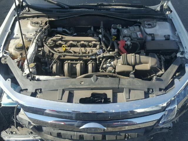 3FAHP0HA4CR284173 - 2012 FORD FUSION SE WHITE photo 7