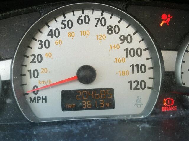 1G8AK52FX4Z147354 - 2004 SATURN ION LEVEL SILVER photo 8