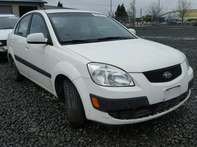 KNADE223296504725 - 2009 KIA RIO BASE WHITE photo 1