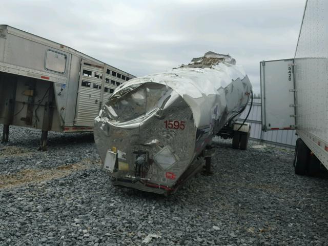 1PMS34220R1013677 - 1994 OTHER TANKER SILVER photo 2